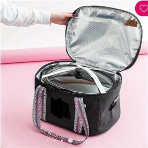 Insulated slow cooker carrier